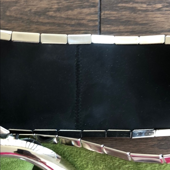 Green belt in suede with silver hardware - Picture 2 of 3